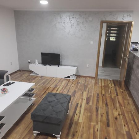 Apartman Micevic ฟอชา ภายนอก รูปภาพ